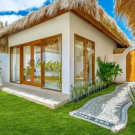Huge 16 Bedrooms, 2 Villas Combined, 2 Pools
