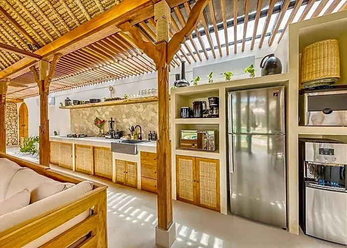 Huge 16 Bedrooms, 2 Combined, 2 Pools 3*