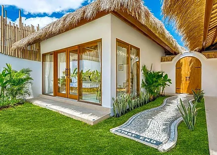 Huge 16 Bedrooms, 2 Combined, 2 Pools 3*