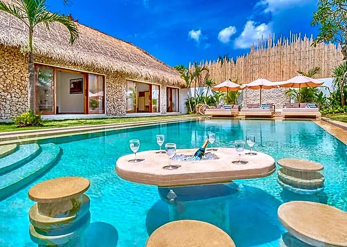 ホテル Huge 16 Bedrooms, 2 Combined, 2 Pools