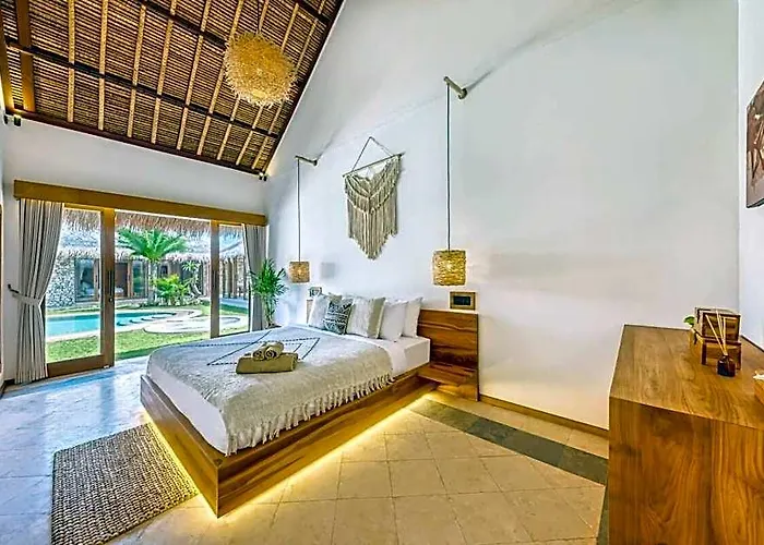 ホテル Huge 16 Bedrooms, 2 Combined, 2 Pools