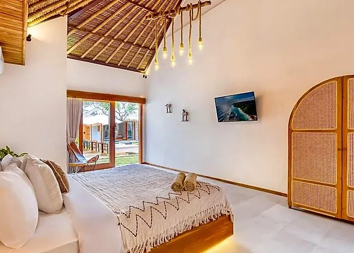 ホテル Huge 16 Bedrooms, 2 Combined, 2 Pools バリ島
